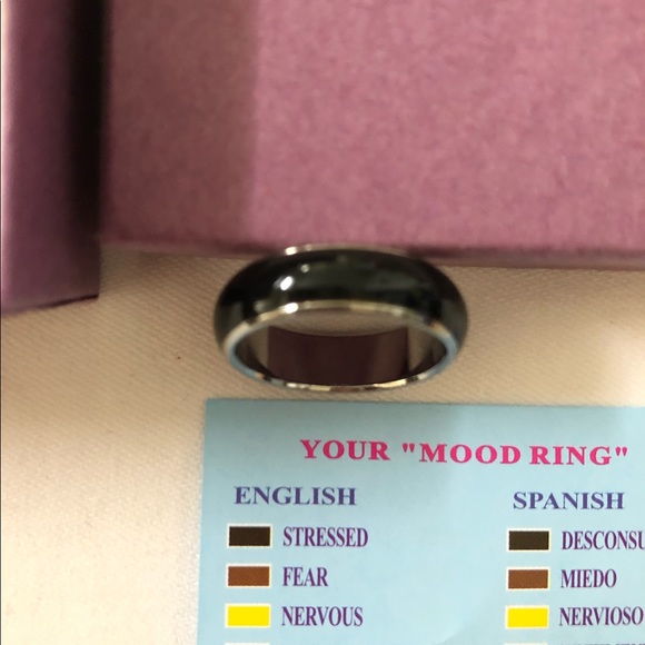 Pretty mood ring band 3/4” in diameter - Picture 1 of 3